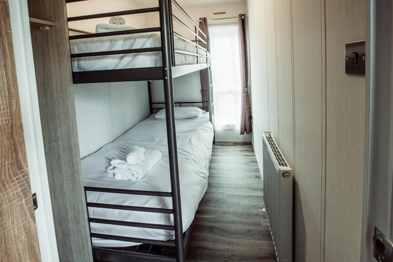 Black Bull Retreat, Barmston With Private Hot Tubs Driffield Buitenkant foto